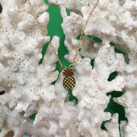 💎2 for $15💎 🎉HP 🎉🍍Mini Pineapple Necklace🍍 - Picture 2 of 7